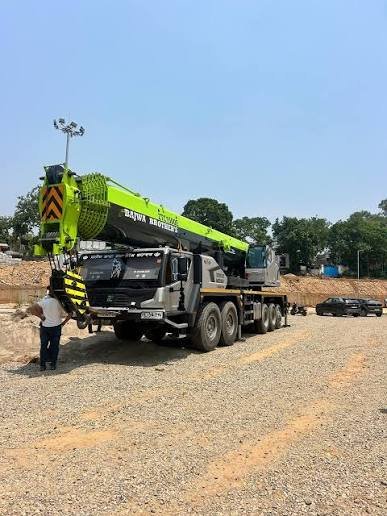 Construction Crane Service